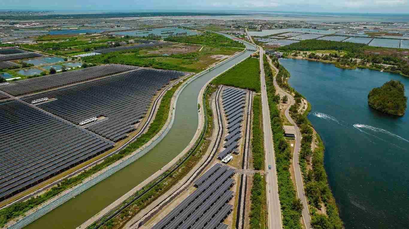 918.COM能源事业提供智慧能源管理、、太阳能监控管理、、全方位电厂建置及运维解决方案，，，并拥有管理超过6000案场的经验